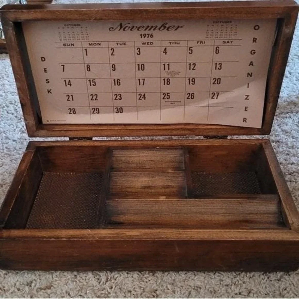 Vintage Wood Classics Dentist Desk Organizer‎ Box Mirror Calendar 1976